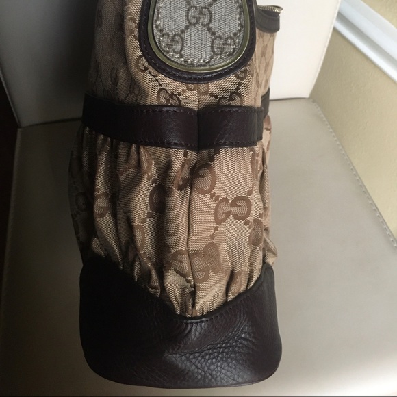 Gucci Shoulder Bag - Picture 11 of 12